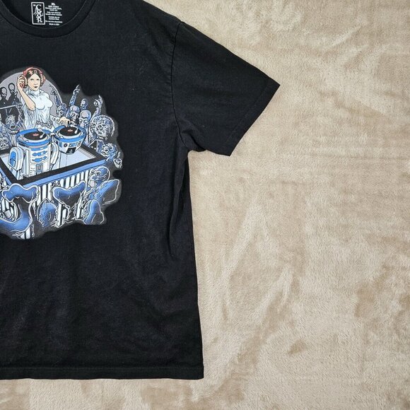 Made in USA Artoo-Detoo R2-D2 T- Shirt Men's Sz XL Robot DJ Spinning Black C1-P8 - Picture 5 of 10